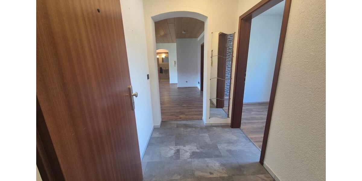 Etagenwohnung Essingen - 2.5 Zimmer, 66 m&sup2;, 235.000&euro; | Angebot:26846061