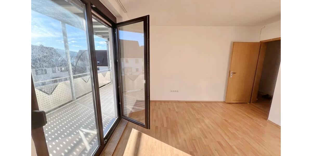 Etagenwohnung Aalen Unterkochen - 5 Zimmer, 105 m&sup2;, 1.200&euro; | Angebot:26032187
