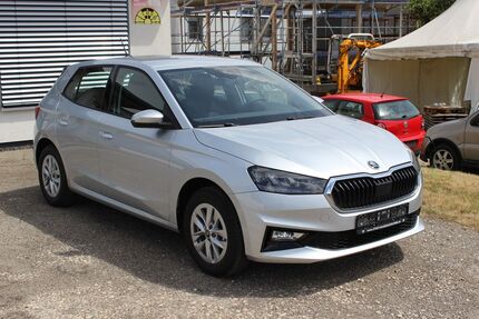 Skoda Fabia 7.600 km 17.590 &euro; Altheim (Alb) 89174
