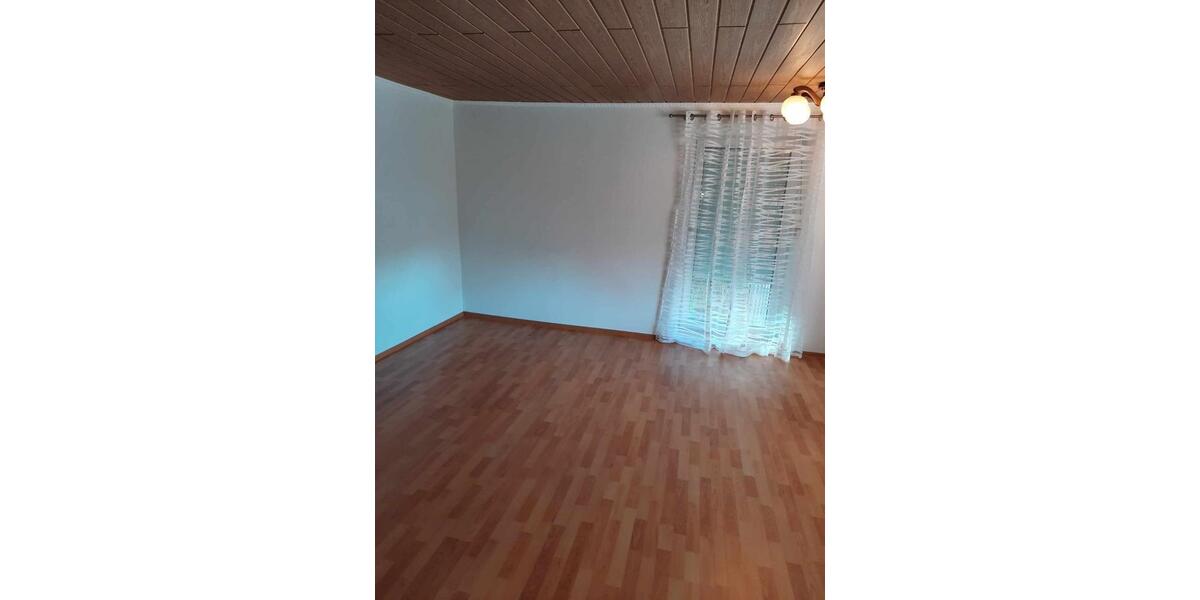 Erdgeschoßwohnung Neresheim - 3 Zimmer, 94 m&sup2;, 950&euro; | Angebot:25085421