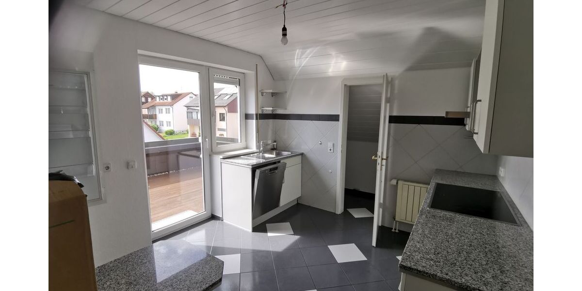 Moderne 4,5-Zimmer Dachgeschosswohnung mit Balkon & EBK - Appartement Schwäbisch Gmünd Bargau | Angebot:27492971