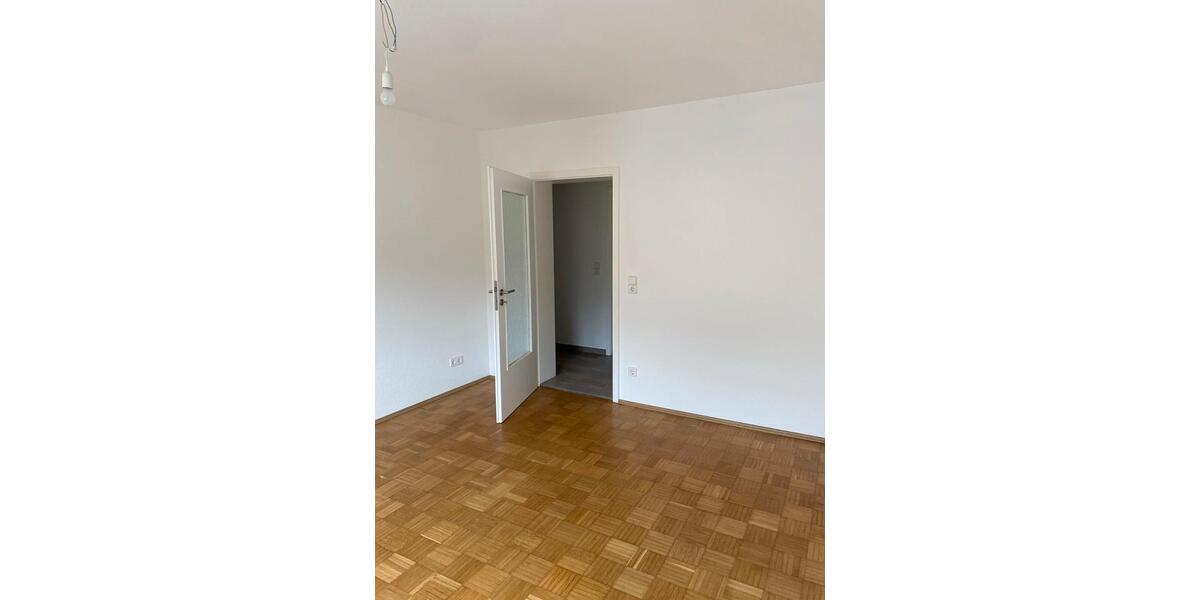 Etagenwohnung Ellwangen (Jagst) - 5 Zimmer, 135 m&sup2;, 1.300&euro; | Angebot:25973890