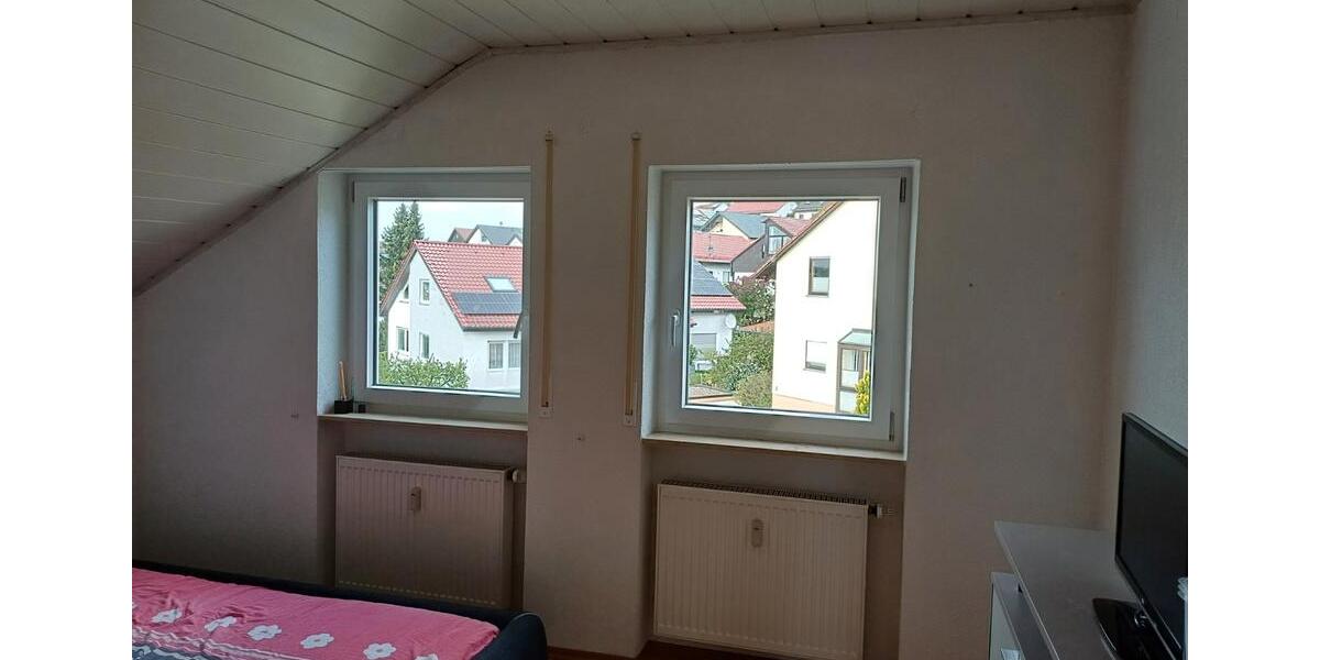 Dachgeschoßwohnung Hüttlingen - 3 Zimmer, 85 m&sup2;, 900&euro; | Angebot:24982608