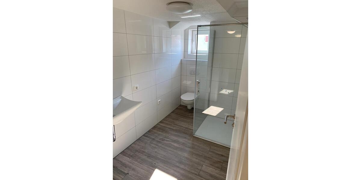 Reihenhaus Schwäbisch Gmünd - 8 Zimmer, 140 m&sup2;, 1.500&euro; | Angebot:27643046