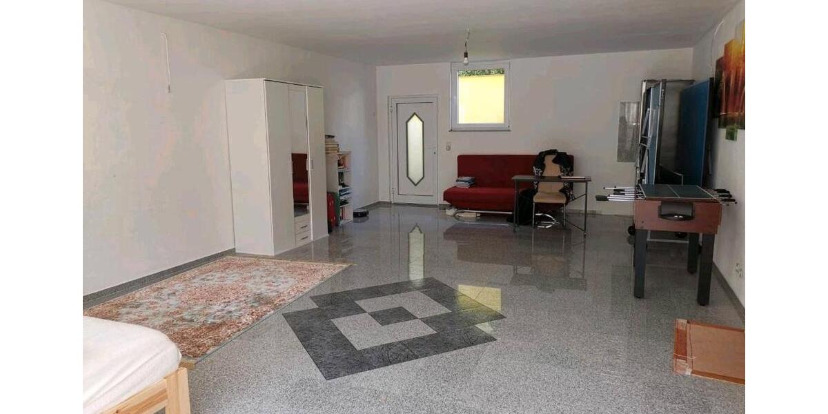 Einfamilienhaus Göggingen - 5 Zimmer, 228 m&sup2;, 2.200&euro; | Angebot:26041520