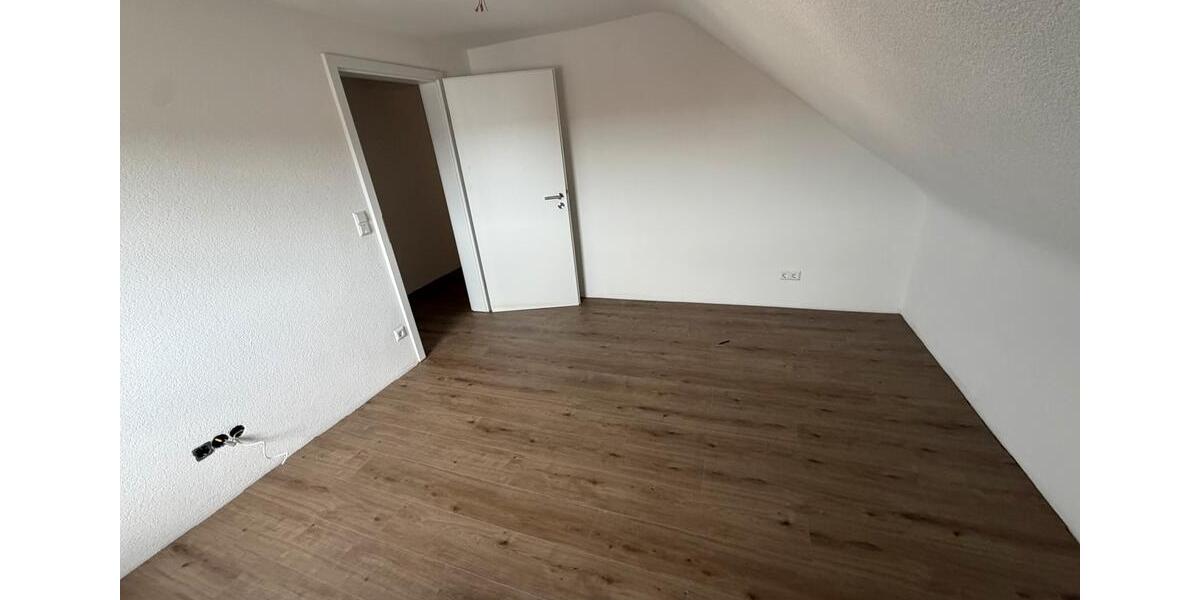 Dachgeschoßwohnung Aalen Attenhofen - 2.5 Zimmer, 46 m&sup2;, 700&euro; | Angebot:27595942
