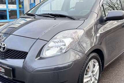 Toyota Yaris 137.000 km 5.499 &euro; Essingen 73457