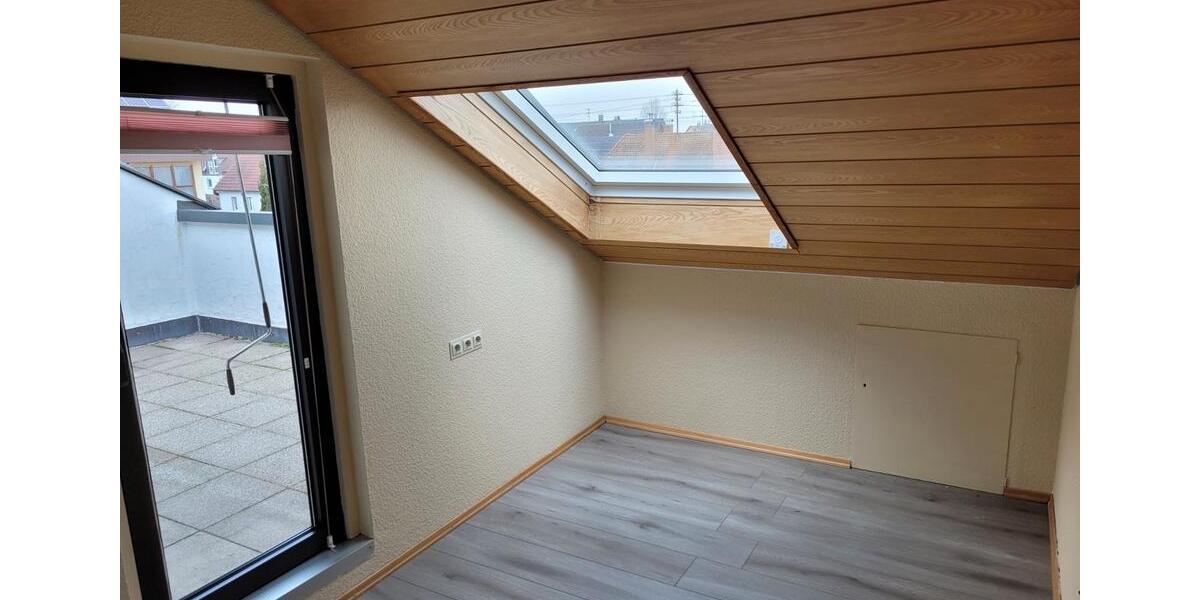 Dachgeschoßwohnung Schwäbisch Gmünd Bargau - 3 Zimmer, 80 m&sup2;, 925&euro; | Angebot:25998777