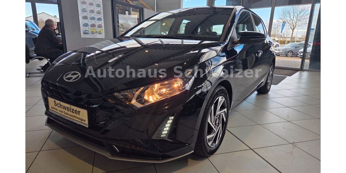 Hyundai i20 18.100 km 18.790 &euro; Nördlingen 86720