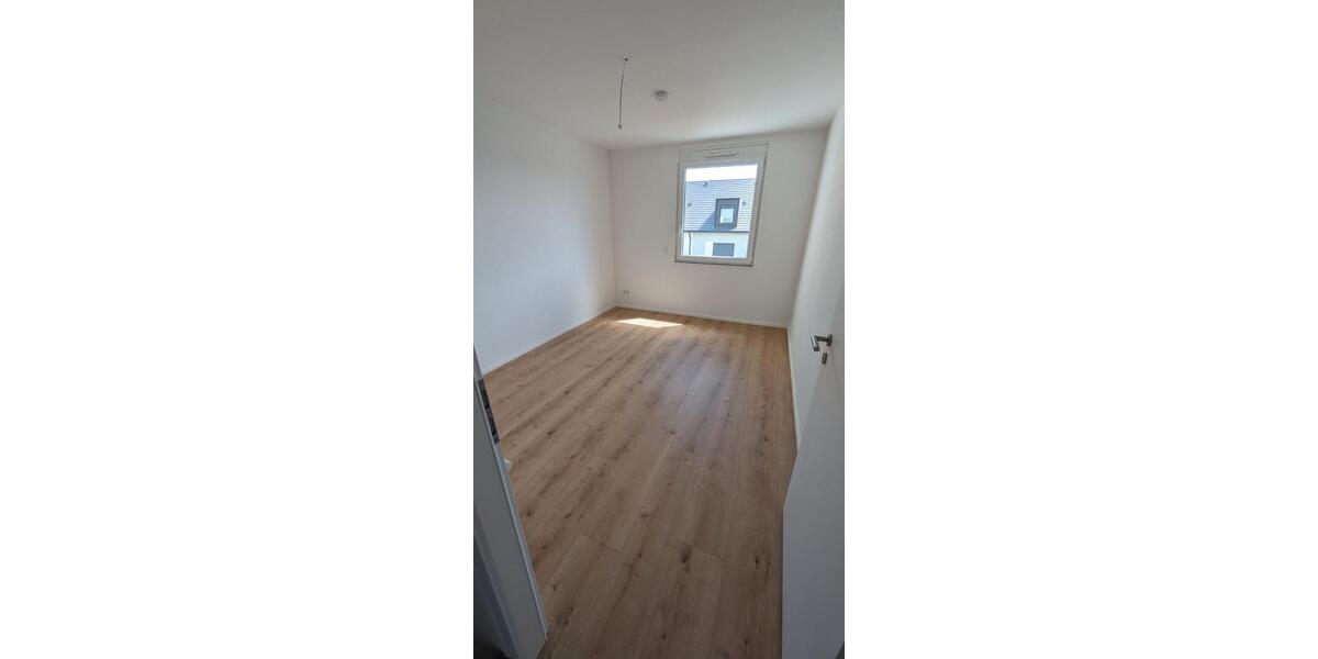 Reihenhaus Steinheim am Albuch - 4.5 Zimmer, 120 m&sup2;, 1.390&euro; | Angebot:27644034
