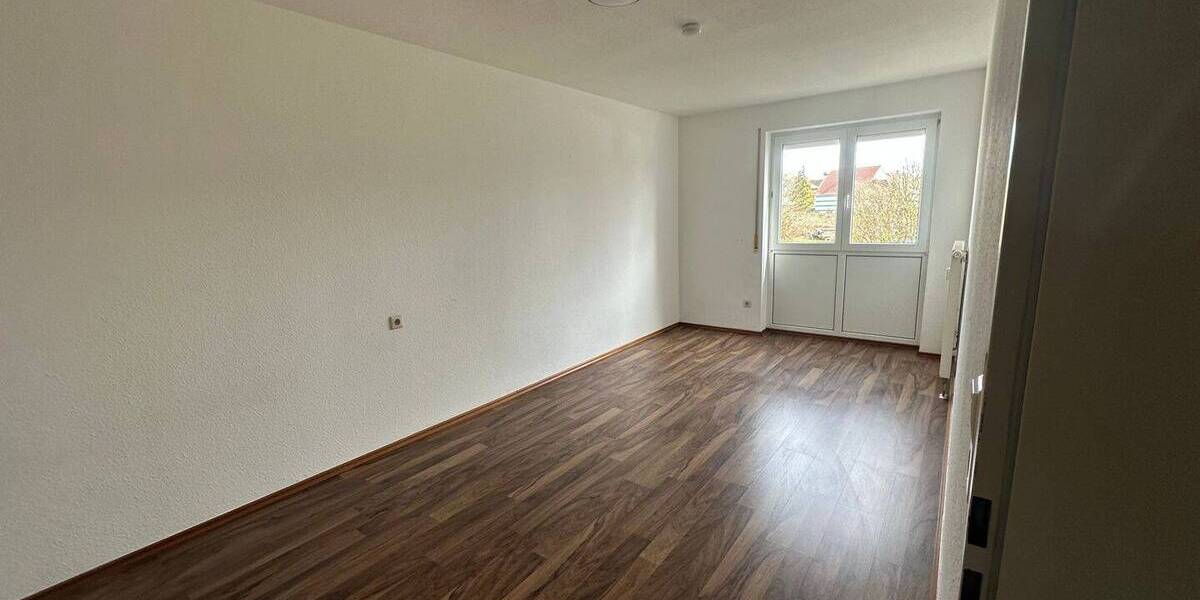 Etagenwohnung Riesbürg Utzmemmingen - 3 Zimmer, 81 m&sup2;, 665&euro; | Angebot:25800984