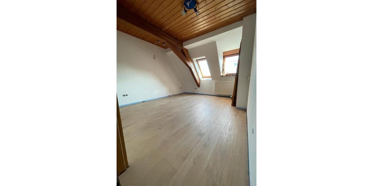 Einfamilienhaus Jagstzell - 7 Zimmer, 150 m&sup2;, 1.300&euro; | Angebot:25992350