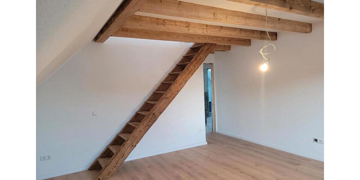 Dachgeschoßwohnung Rainau - 4 Zimmer, 112 m&sup2;, 1.100&euro; | Angebot:25647333