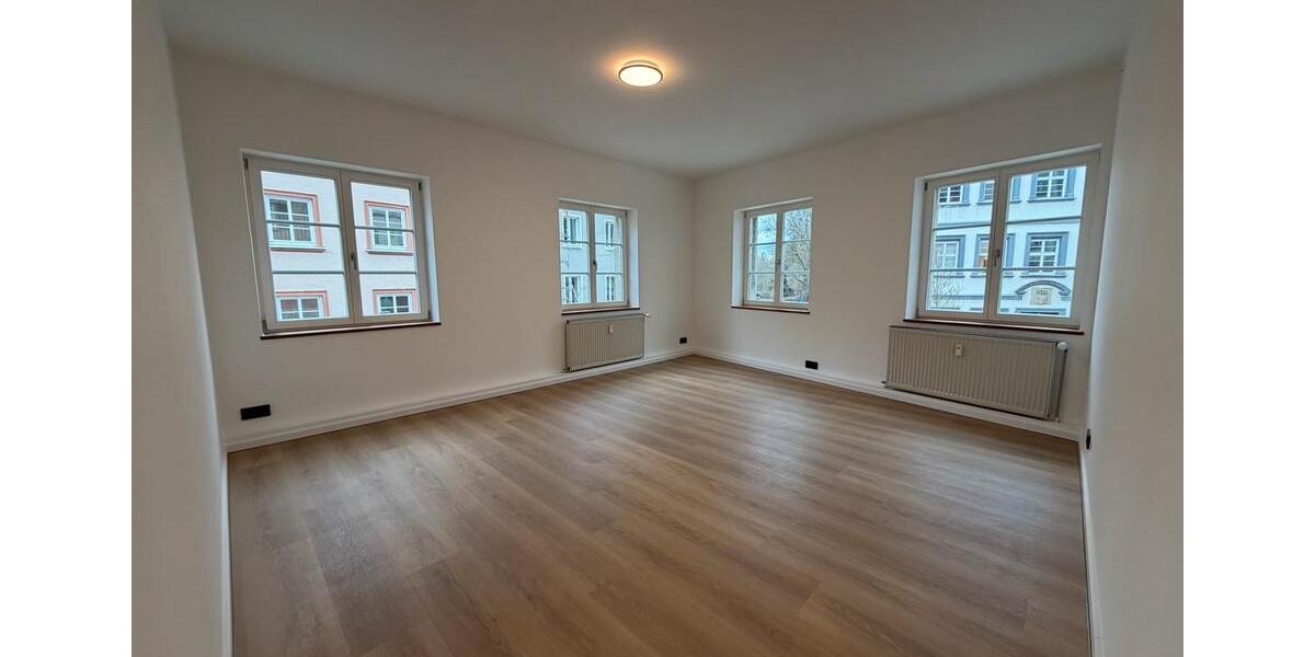 Etagenwohnung Ellwangen (Jagst) - 3 Zimmer, 60 m&sup2;, 1.100&euro; | Angebot:25512953