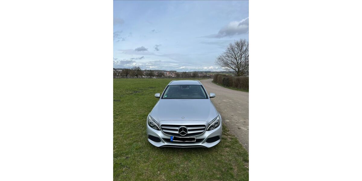 Mercedes-Benz 220 134.000 km 17.500 &euro; Schwäbisch Gmünd 73525