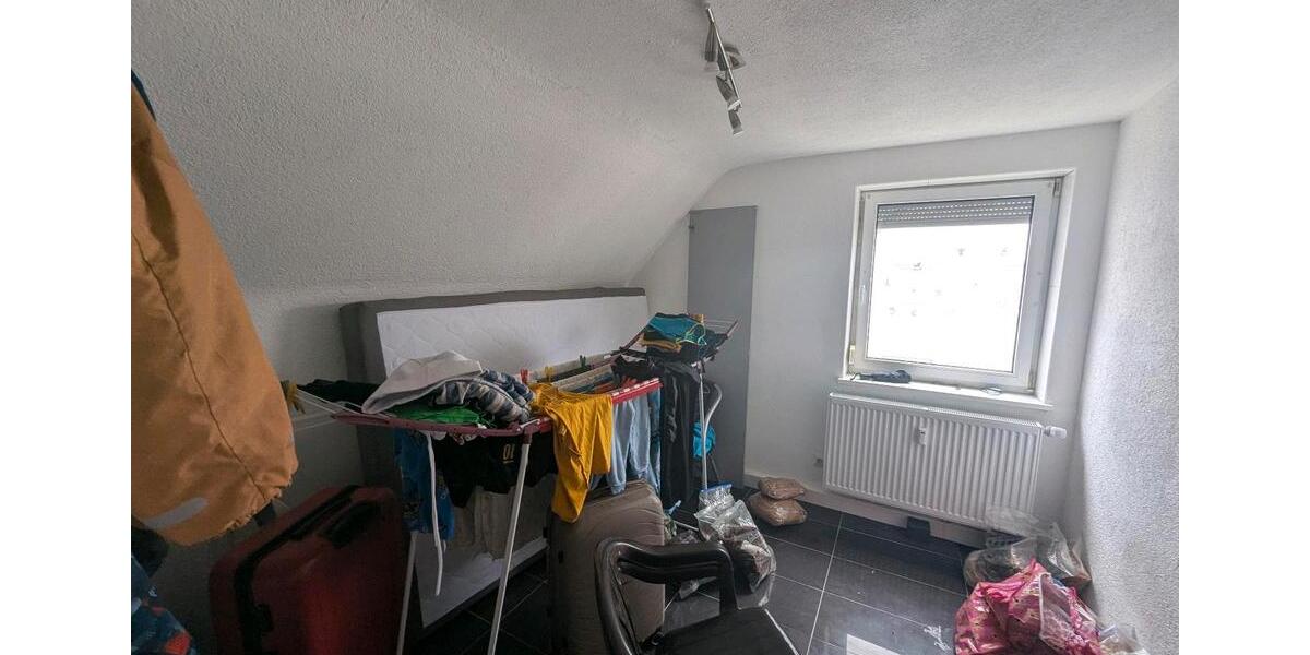 Dachgeschoßwohnung Oberkochen - 4 Zimmer, 90 m&sup2;, 1.200&euro; | Angebot:25965683