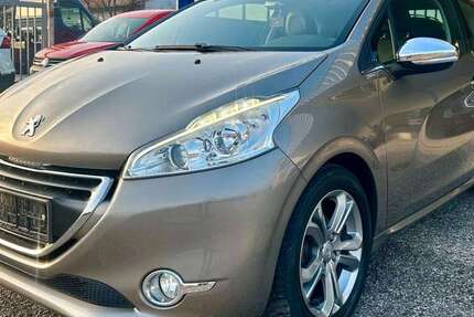 Peugeot 208 81.000 km 7.880 &euro; Spraitbach 73565