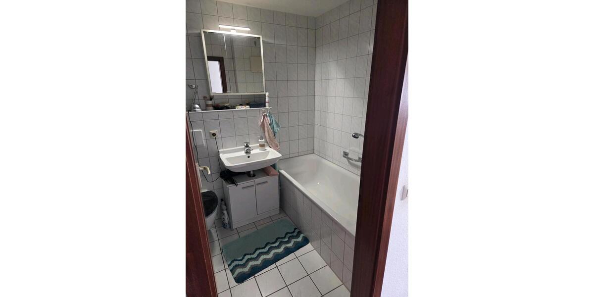 Erdgeschoßwohnung Täferrot - 2.5 Zimmer, 58 m&sup2;, 680&euro; | Angebot:26679222