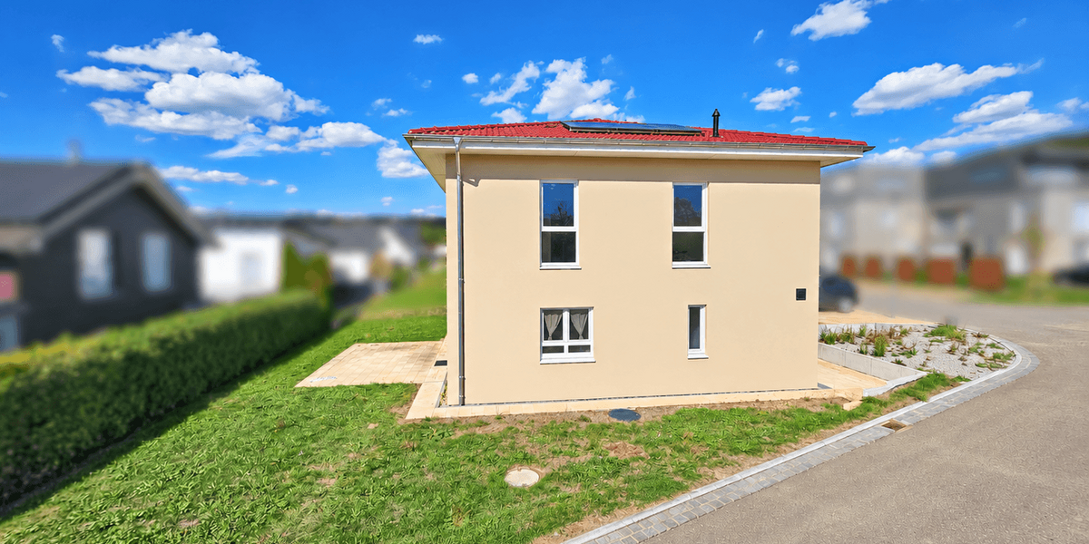 Neuwertige Stadtvilla mit ca. 160 m² Wohnfläche, Garten & 3 Stellplätzen, Energieklasse A - Einfamilienhaus Ottenbach | Angebot:27532436