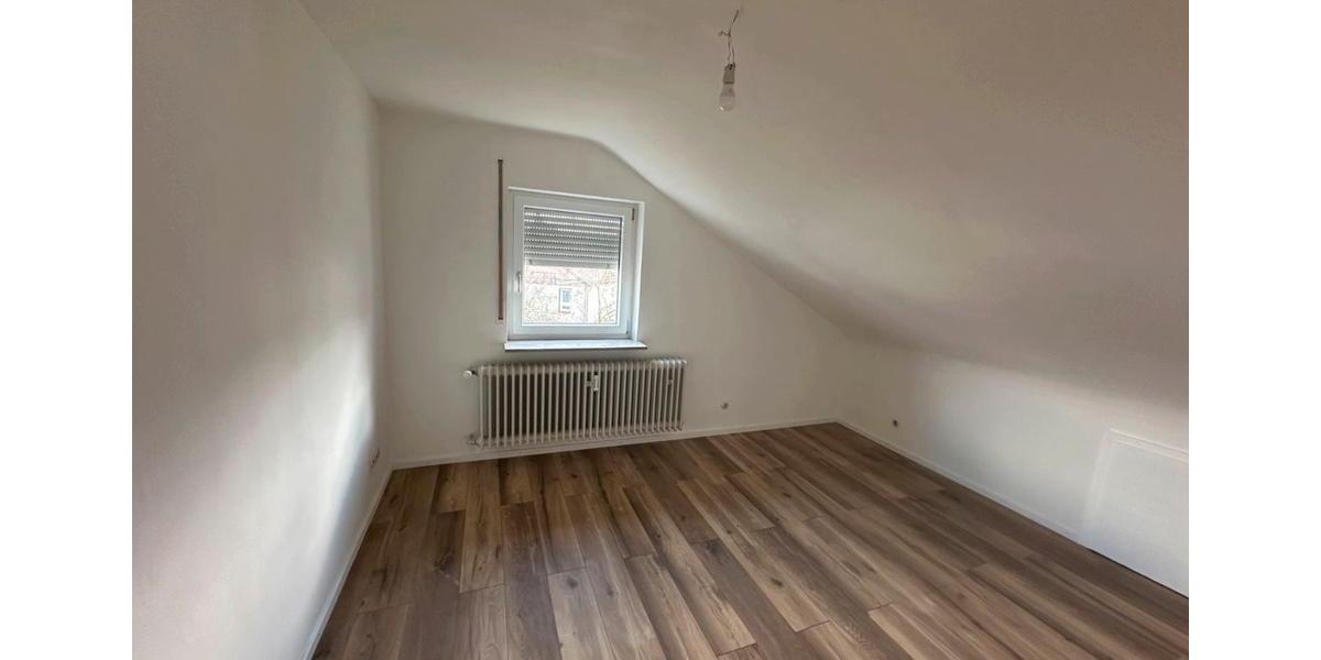 Dachgeschoßwohnung Aalen Dewangen - 3 Zimmer, 71 m&sup2;, 1.050&euro; | Angebot:26636268