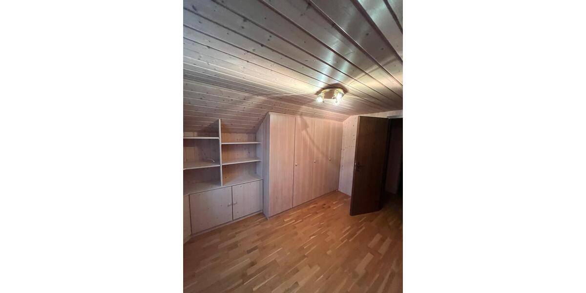 Einfamilienhaus Nördlingen - 6 Zimmer, 124 m&sup2;, 1.400&euro; | Angebot:26471991