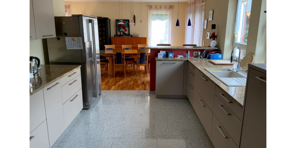 Einfamilienhaus Bopfingen - 6 Zimmer, 260 m&sup2;, 2.400&euro; | Angebot:25845679