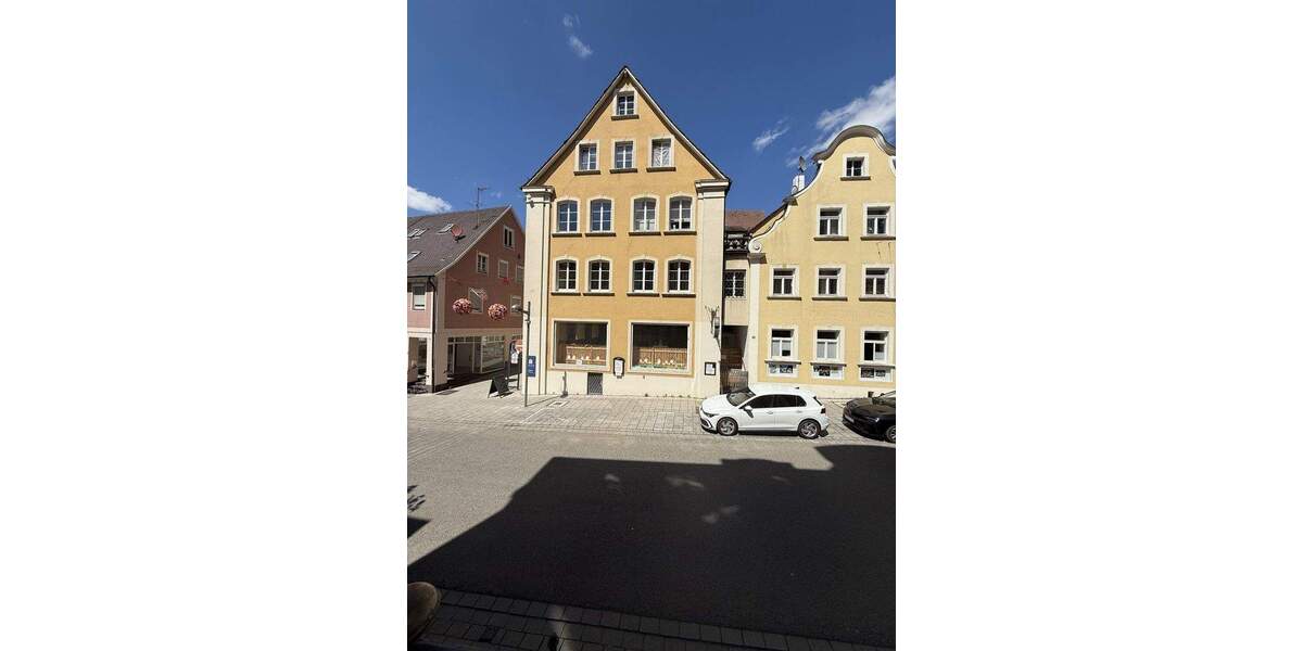 Etagenwohnung Ellwangen - 6 Zimmer, 136 m&sup2;, 1.360&euro; | Angebot:25657526