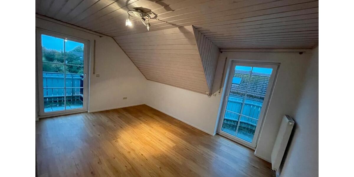 Einfamilienhaus Ellwangen (Jagst) - 5 Zimmer, 120 m&sup2;, 1.150&euro; | Angebot:25980752
