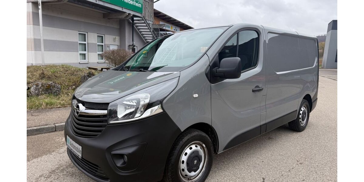 Opel Vivaro 218.000 km 7.890 &euro; Heidenheim an der Brenz 89520