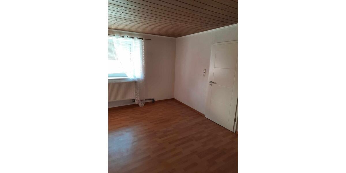 Erdgeschoßwohnung Neresheim - 3 Zimmer, 94 m&sup2;, 950&euro; | Angebot:25085421
