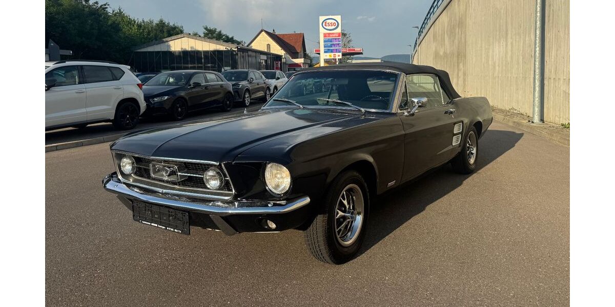 Ford Mustang 79.000 km 39.500 &euro; Essingen­­­ 73457