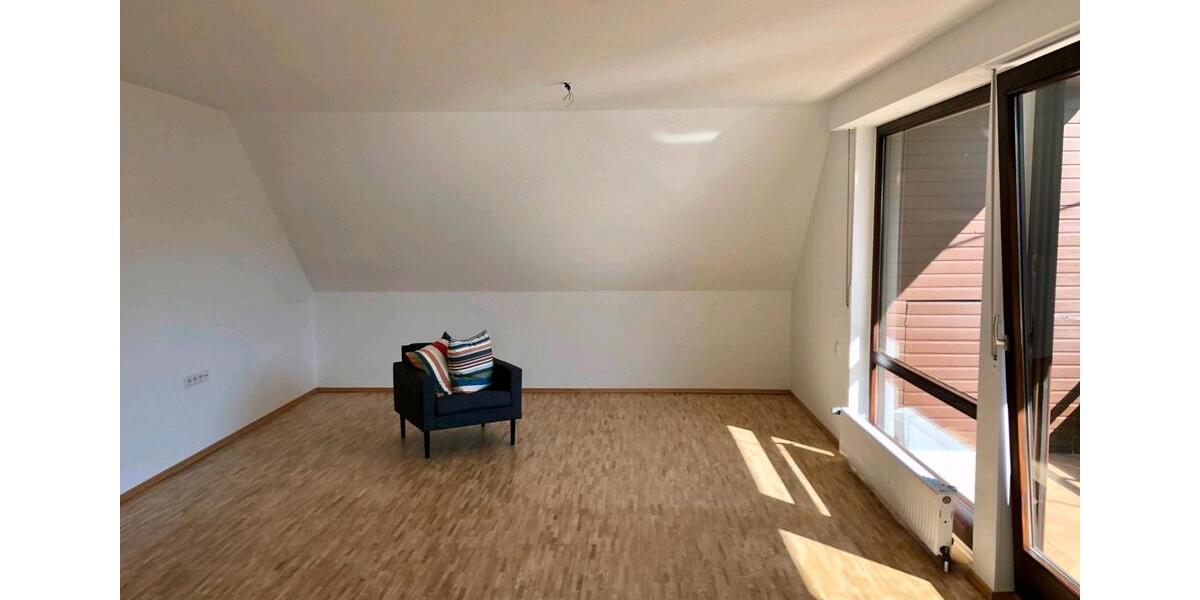 Dachgeschoßwohnung Obersontheim - 2.5 Zimmer, 100 m&sup2;, 720&euro; | Angebot:25903843