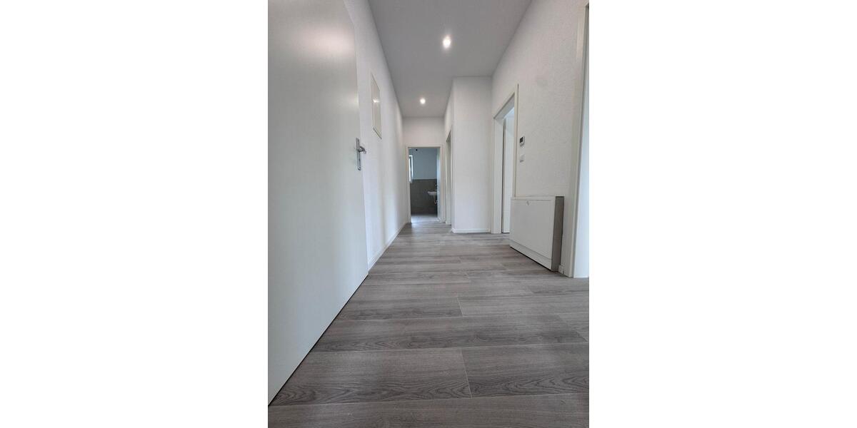 Dachgeschoßwohnung Gaildorf - 4 Zimmer, 95 m&sup2;, 1.100&euro; | Angebot:26414263