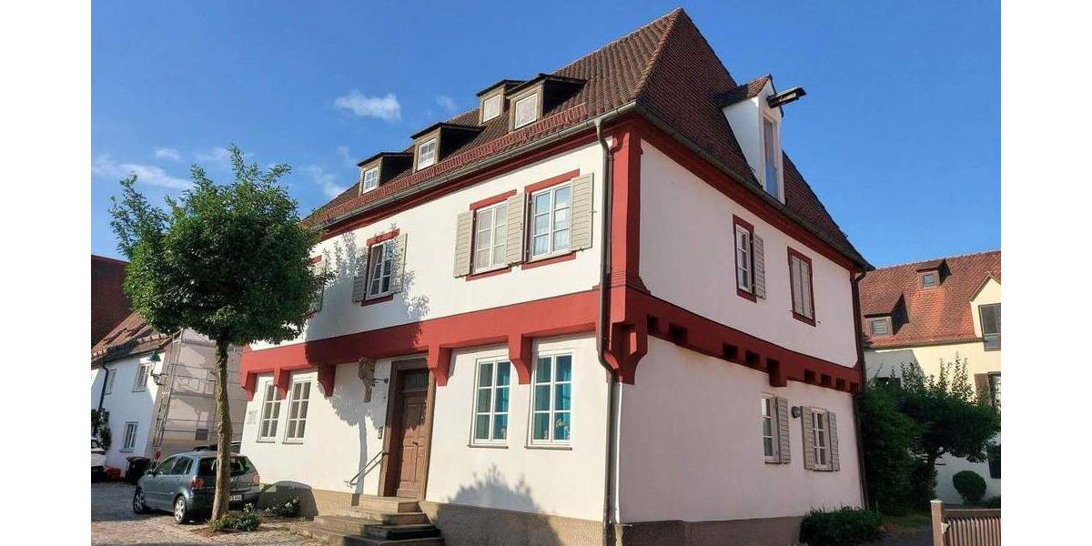 Etagenwohnung Nördlingen - 6 Zimmer, 190 m&sup2;, 719.000&euro; | Angebot:25755159