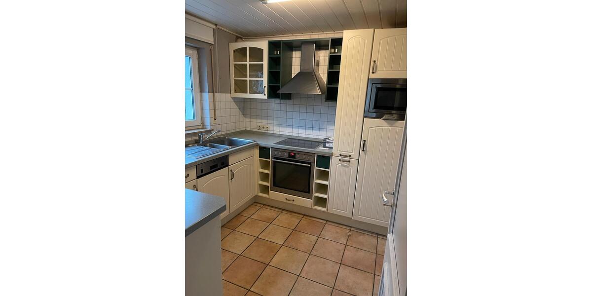 Einfamilienhaus Ellwangen (Jagst) - 5 Zimmer, 120 m&sup2;, 1.150&euro; | Angebot:25980752