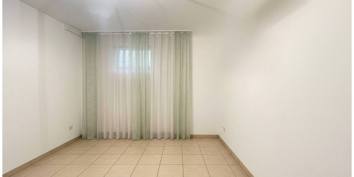Doppelhaushälfte Nördlingen - 8 Zimmer, 161 m&sup2;, 1.670&euro; | Angebot:26568521