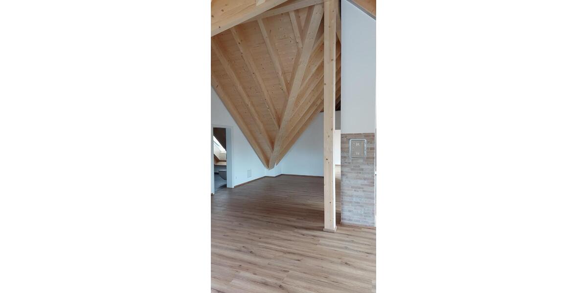 Dachgeschoßwohnung Bartholomä - 3.5 Zimmer, 100 m&sup2;, 950&euro; | Angebot:26625831