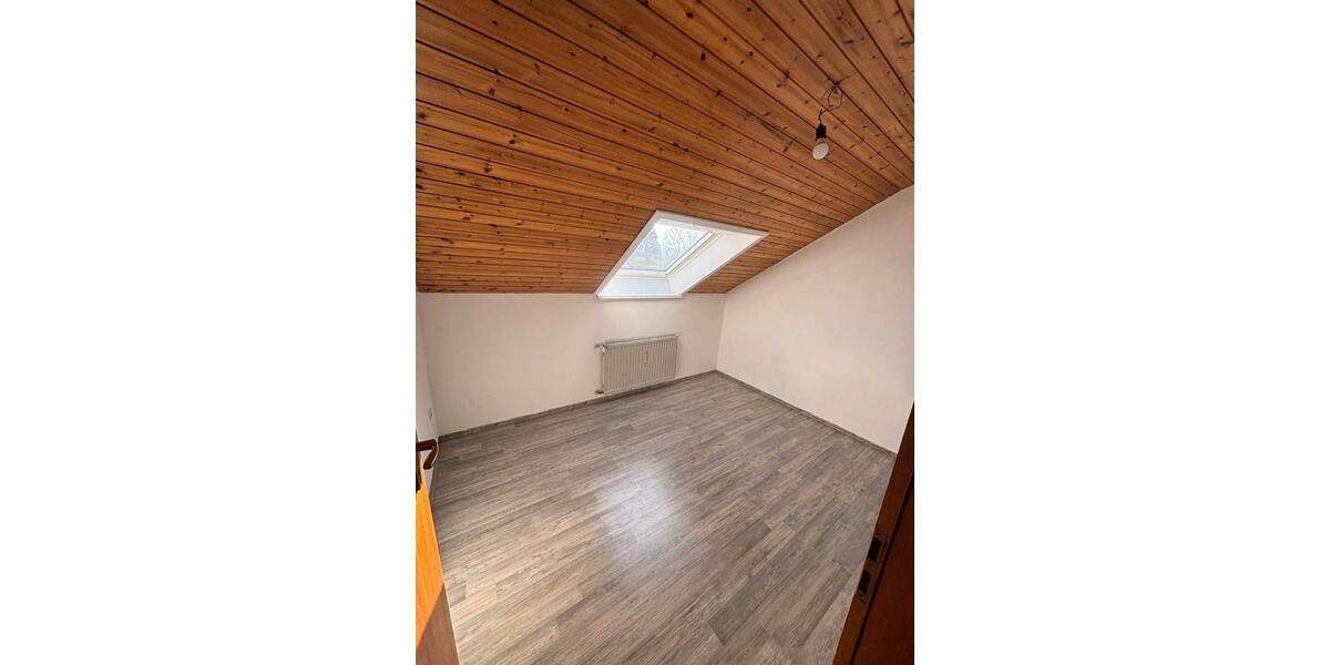 Einfamilienhaus Bühlertann - 12 Zimmer, 312 m&sup2;, 538.000&euro; | Angebot:25406028