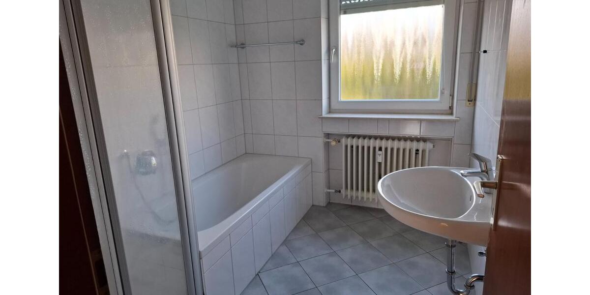 Erdgeschoßwohnung Aalen Dewangen - 4.5 Zimmer, 114 m&sup2;, 1.000&euro; | Angebot:25429298
