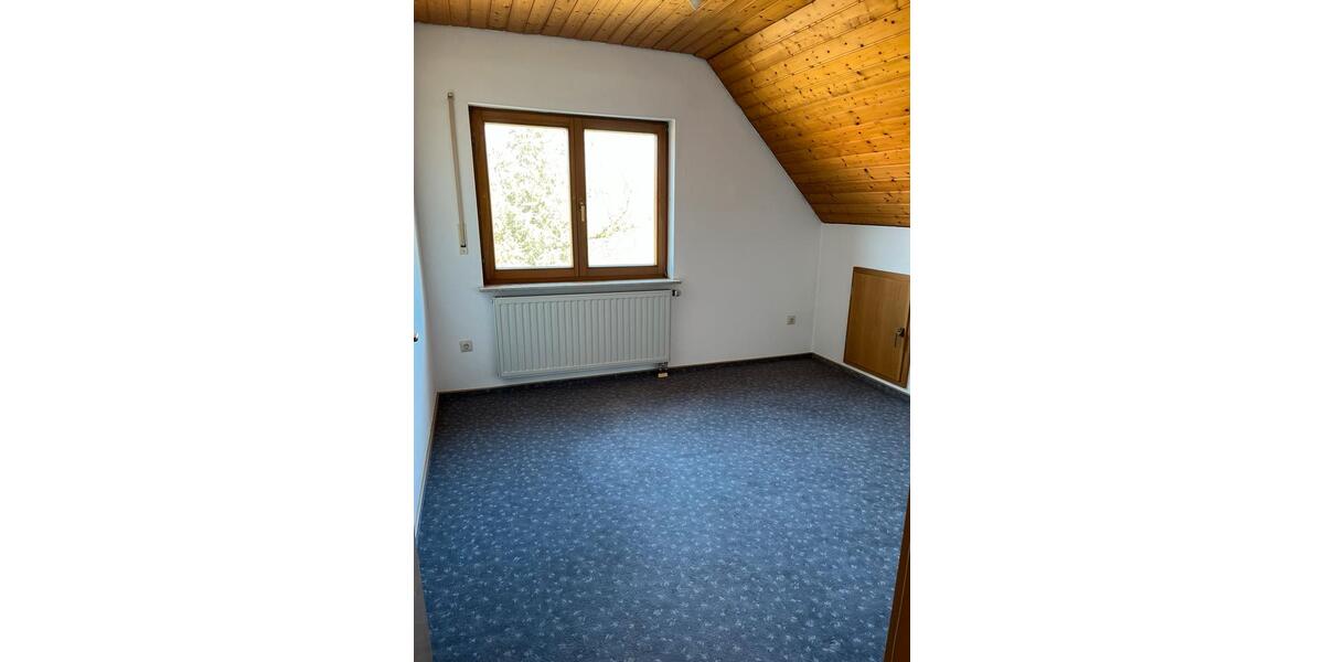 Dachgeschoßwohnung Stimpfach - 3 Zimmer, 85 m&sup2;, 800&euro; | Angebot:26007809