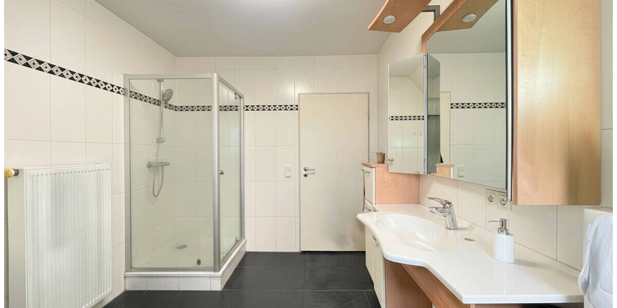 Doppelhaushälfte Nördlingen - 8 Zimmer, 161 m&sup2;, 1.670&euro; | Angebot:26568521