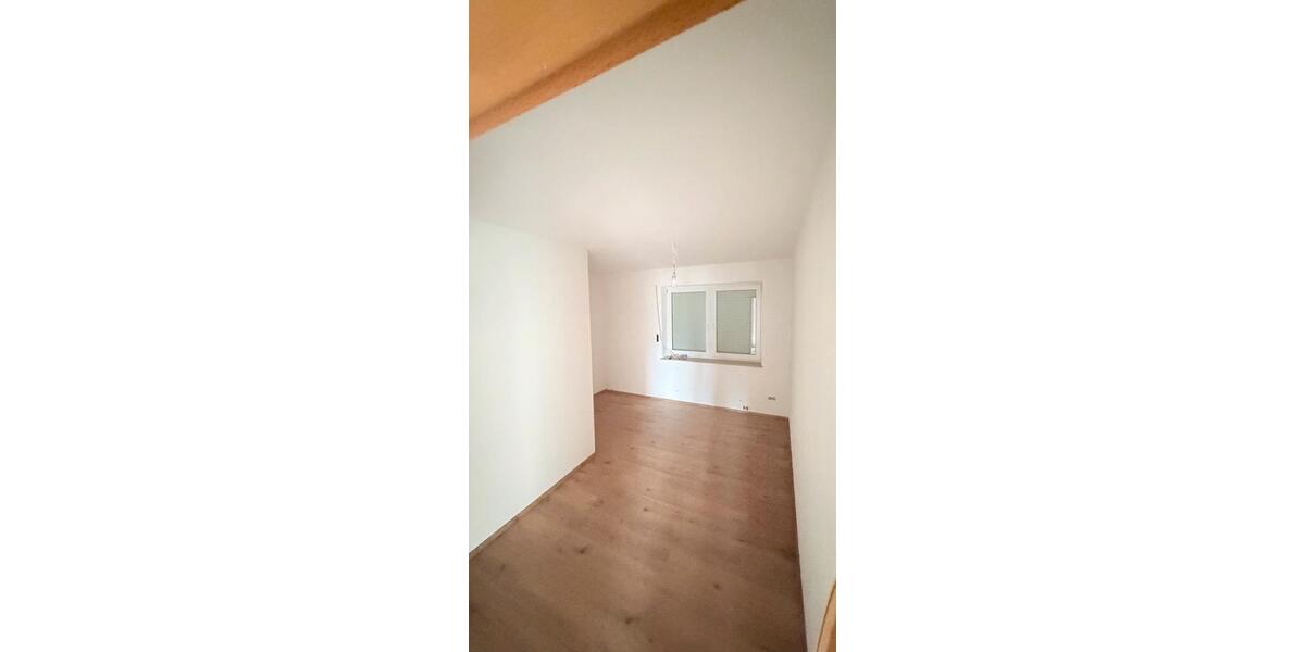 Etagenwohnung Aalen Dewangen - 3 Zimmer, 82 m&sup2;, 1.240&euro; | Angebot:27584409
