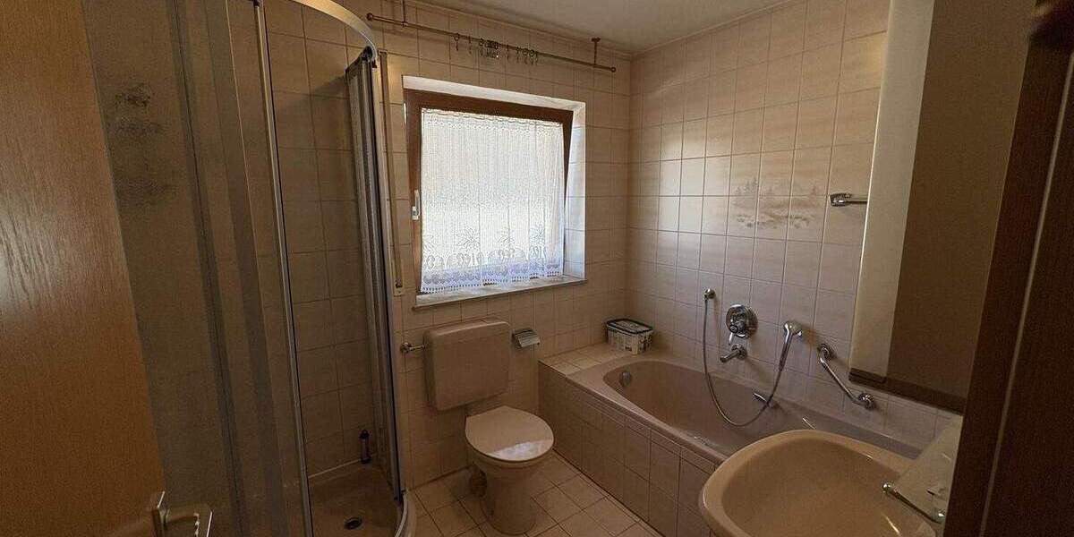 Mehrfamilienhaus, Wohnhaus Oberkochen - 6 Zimmer, 140 m&sup2;, 395.000&euro; | Angebot:25746500