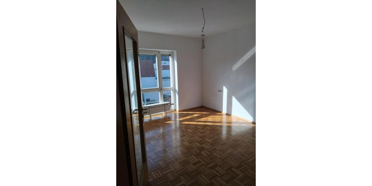 Etagenwohnung Steinheim am Albuch - 2 Zimmer, 64 m&sup2;, 700&euro; | Angebot:25964390