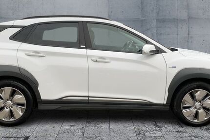 Hyundai KONA 29.531 km 24.290 &euro; Essingen 73457