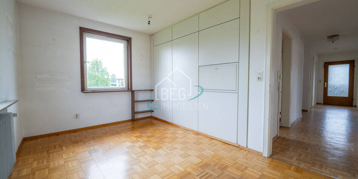 Mehrfamilienhaus, Wohnhaus Durlangen - 7 Zimmer, 190 m&sup2;, 320.000&euro; | Angebot:26657321