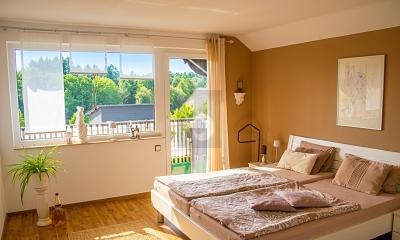 GEPFLEGT IN RUHIGER LAGE MIT WEITBLICK - Einfamilienhaus Ellwangen (Jagst) | Angebot:26669742