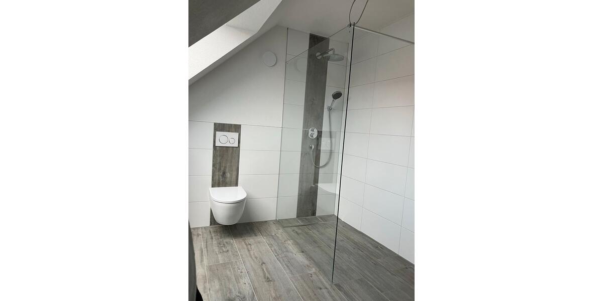 Dachgeschoßwohnung Mutlangen - 3.5 Zimmer, 120 m&sup2;, 1.100&euro; | Angebot:26029521