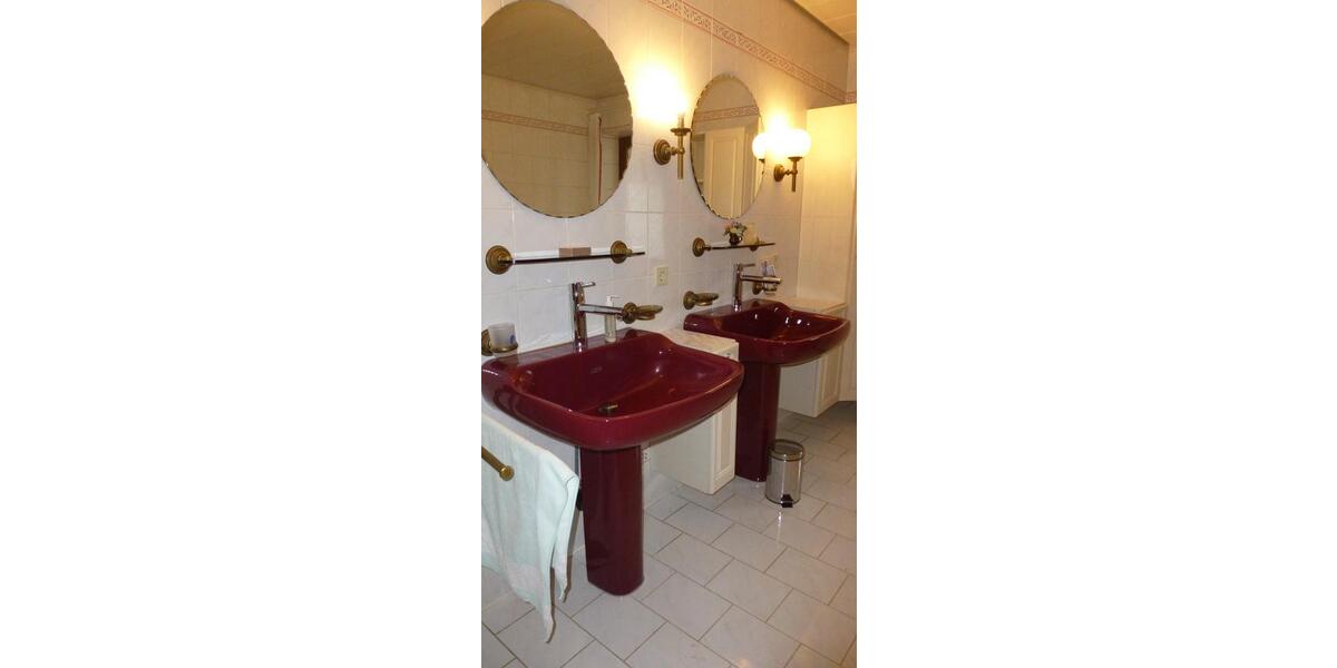 Einfamilienhaus Hüttlingen - 10 Zimmer, 255 m&sup2;, 715.000&euro; | Angebot:26835609