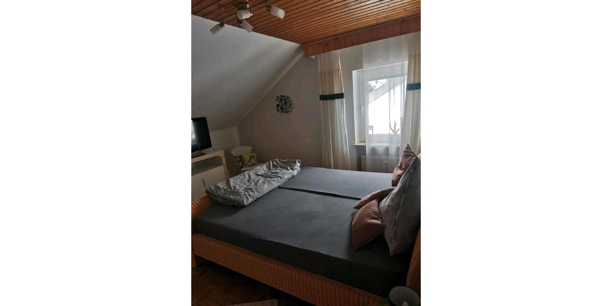 Dachgeschoßwohnung Rosenberg - 3 Zimmer, 77 m&sup2;, 850&euro; | Angebot:26019853